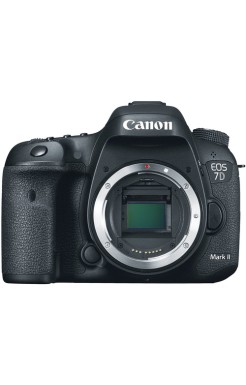 Canon EOS 7D Mark II DSLR Camera With Lens