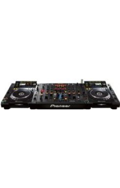 2 x Pioneer CDJ-2000 Nexus & 1x DJM 2000 Nexus Mixer + Coffin Case + Headphones